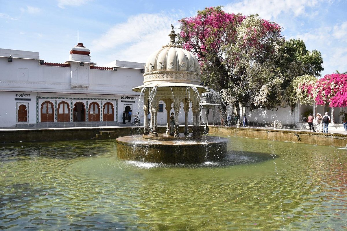 Saheliyon-ki-Bari, located in Udaipur, Rajasthan, India, is a beautiful historic garden that holds cultural and historical significance